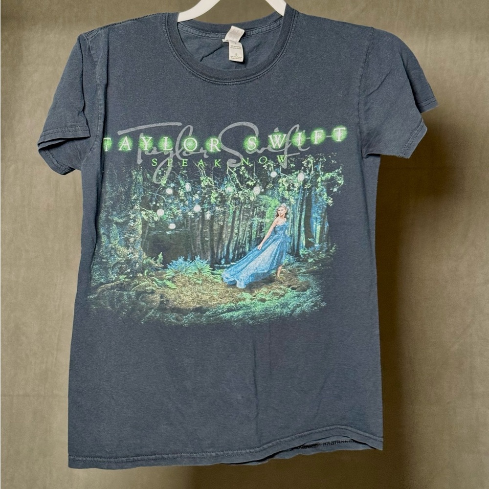 Vintage Taylor Swift Speak Now Haunted Short Sleeve Black Tee Shirt